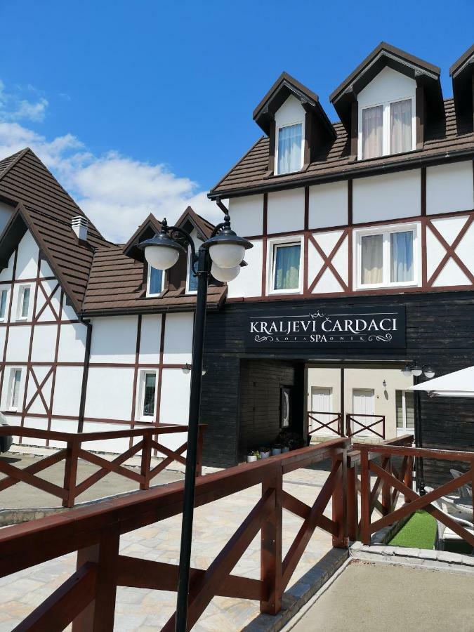 33 Kraljevi Cardaci